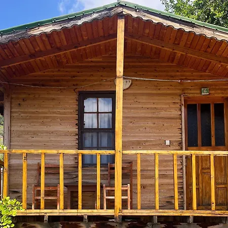 Fullmoon Camp Cabană