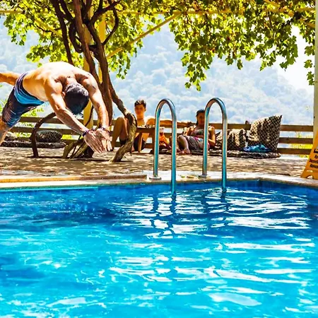 Fullmoon Camp Chata Faralya